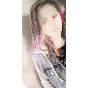 Meet your Posher, Brittany